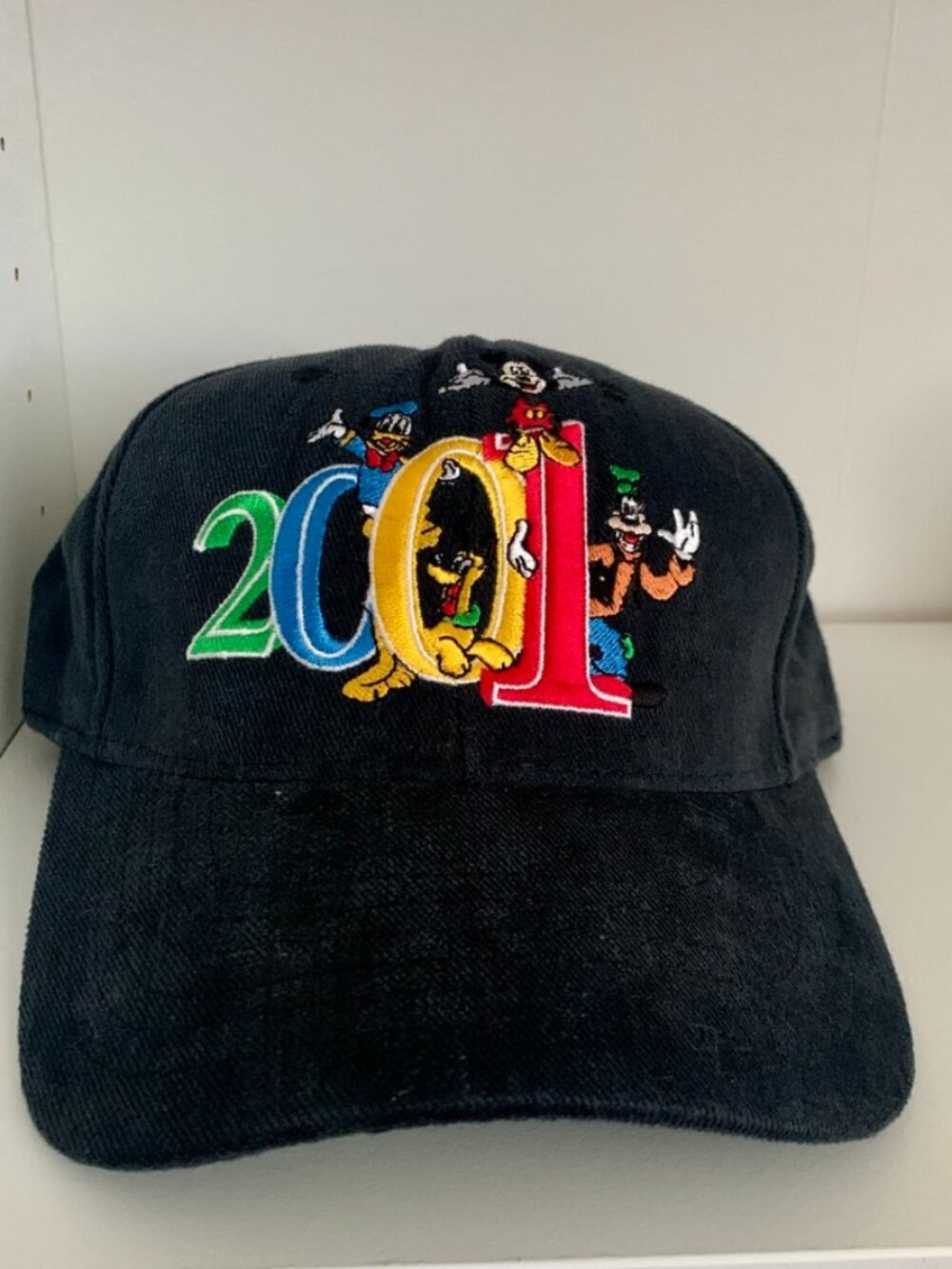 Vtg Y2K 2001 Walt Disney World Adult Size Black Strap Back Cap Embroidered Hat